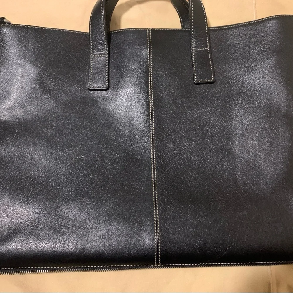 N/A sleek stylish